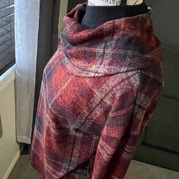 PLAID BLOUSE SIZE SMALL - Picture 6 of 8